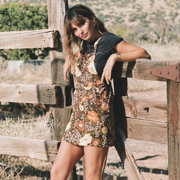 desert daisy pinafore